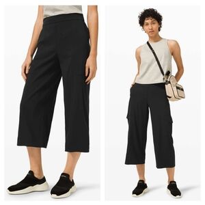 Lululemon Metropolis Maven High Rise Crop Black Size 8